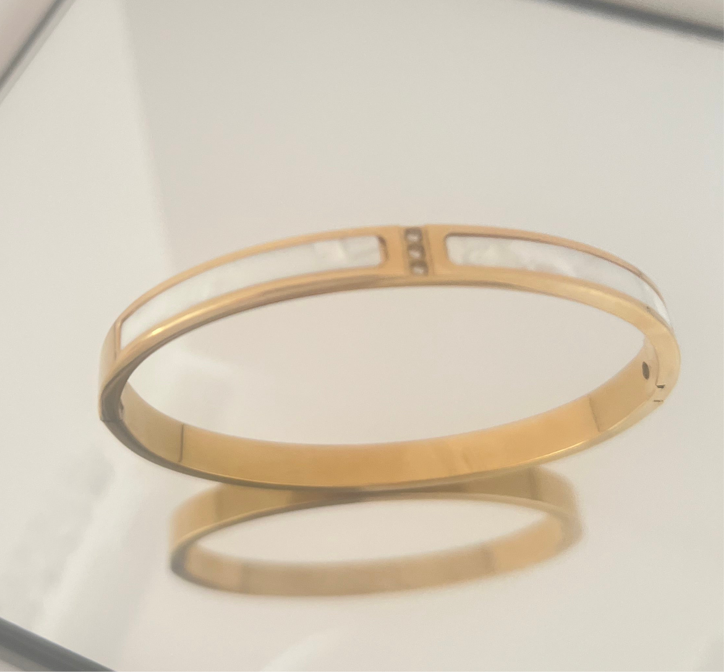 Pulseira madrepérola e zircónias
