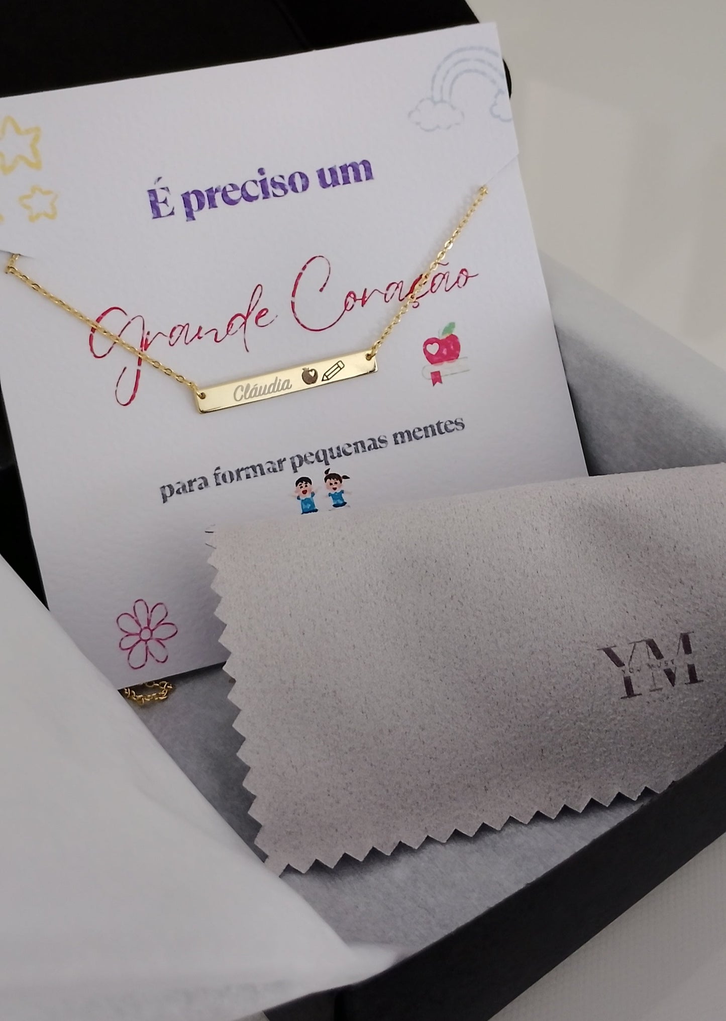 Colar em Prata com Gravação - Professora