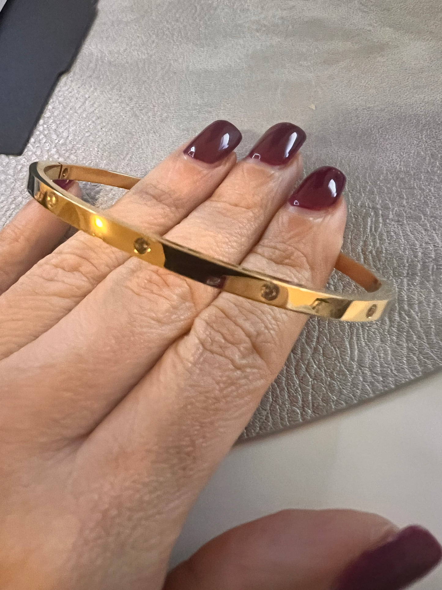 Pulseira Rígida Com Zircônias