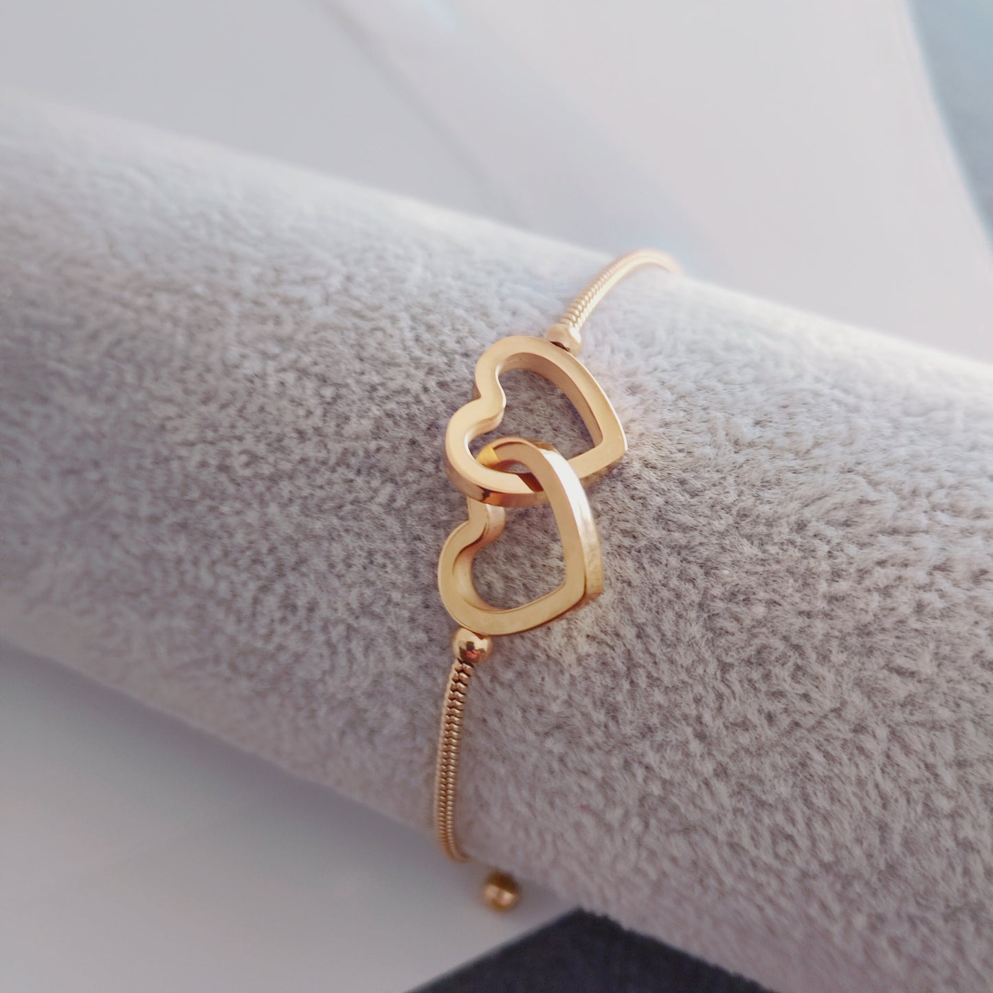 Pulseira Ajustável Corações Entrelaçados