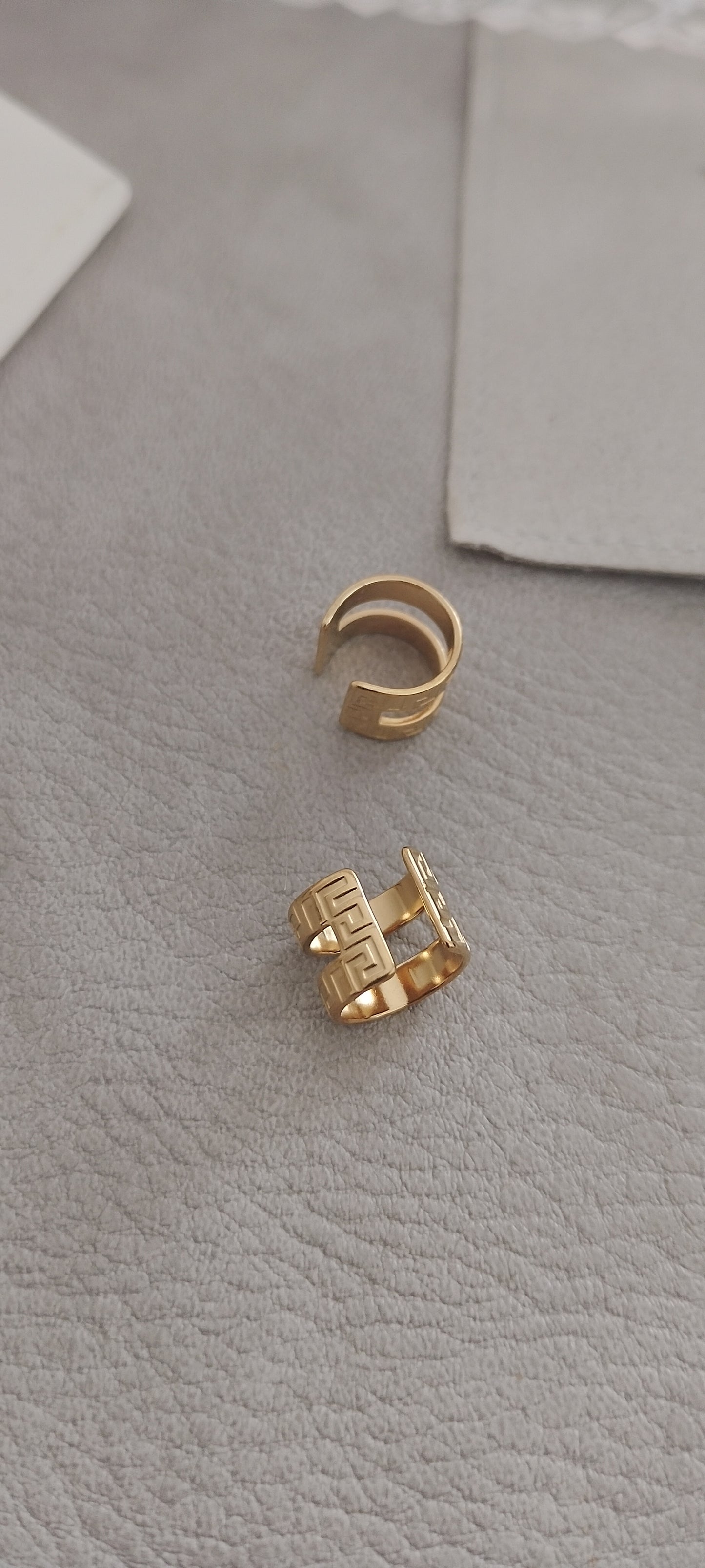 Ear Cuff Dourado