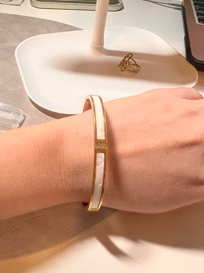 Pulseira madrepérola e zircónias